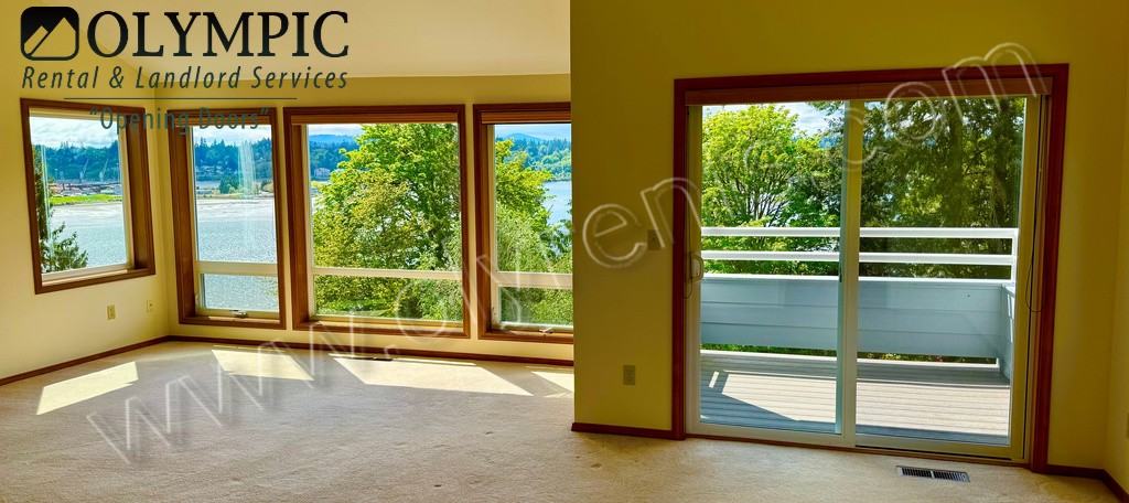 2031 Berry St Ne - Photo 2 of 31