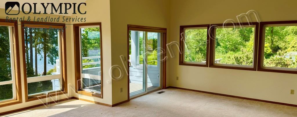 2031 Berry St Ne - Photo 3 of 31