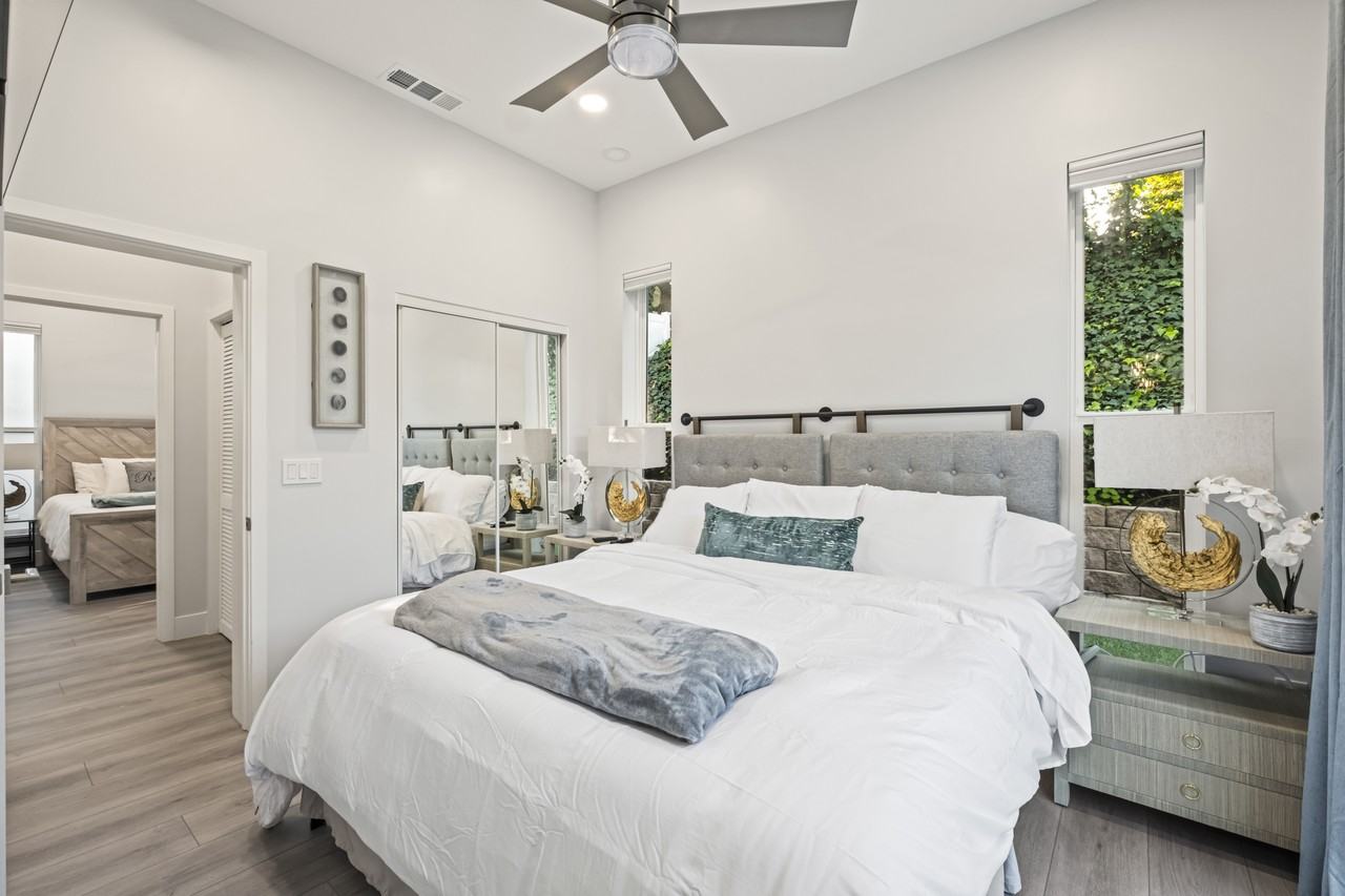 2217 Estribo Dr - Photo 4 of 50