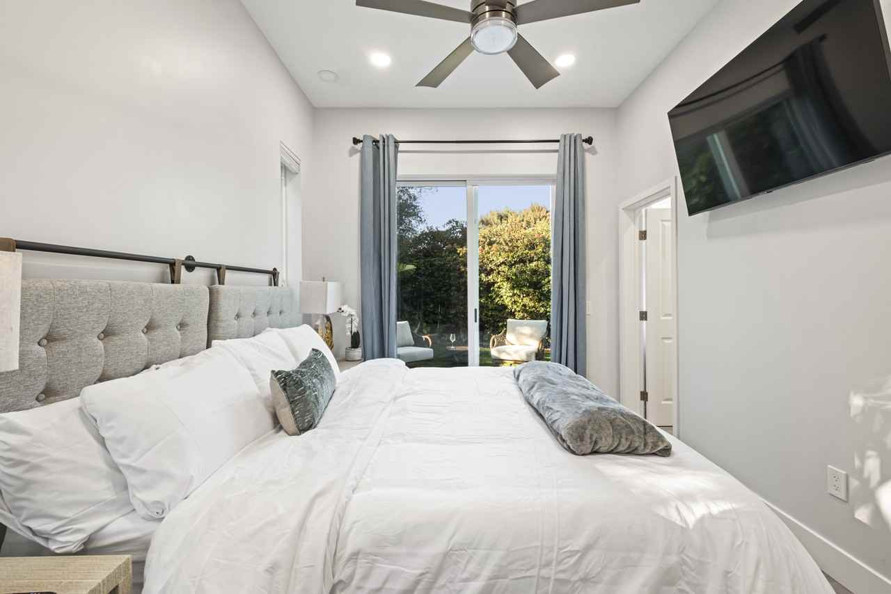 2217 Estribo Dr - Photo 6 of 50