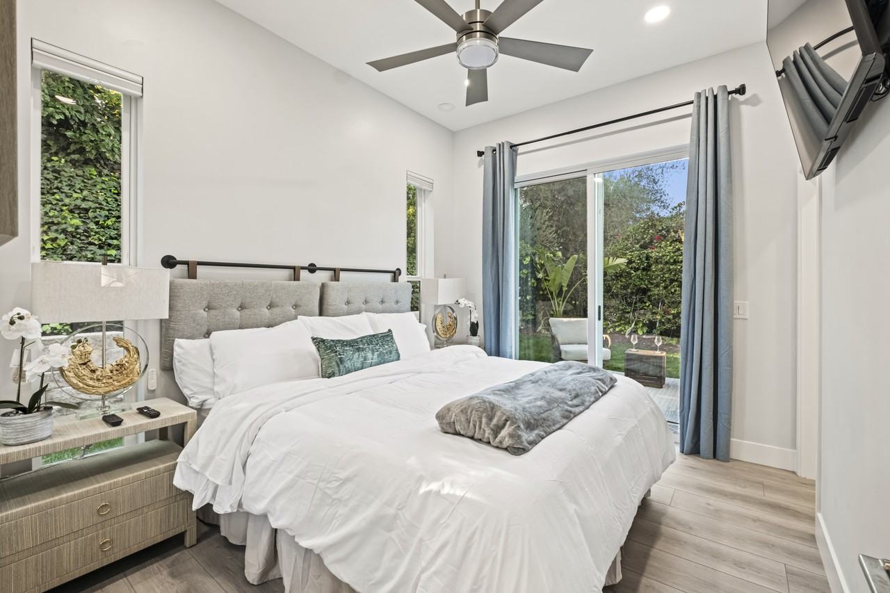 2217 Estribo Dr - Photo 7 of 50