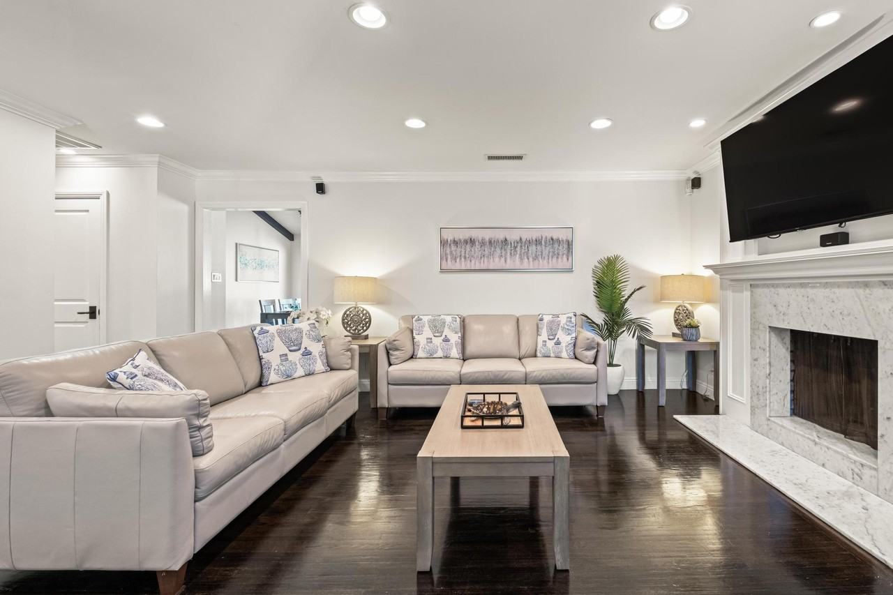 2219 Estribo Dr - Photo 6 of 50