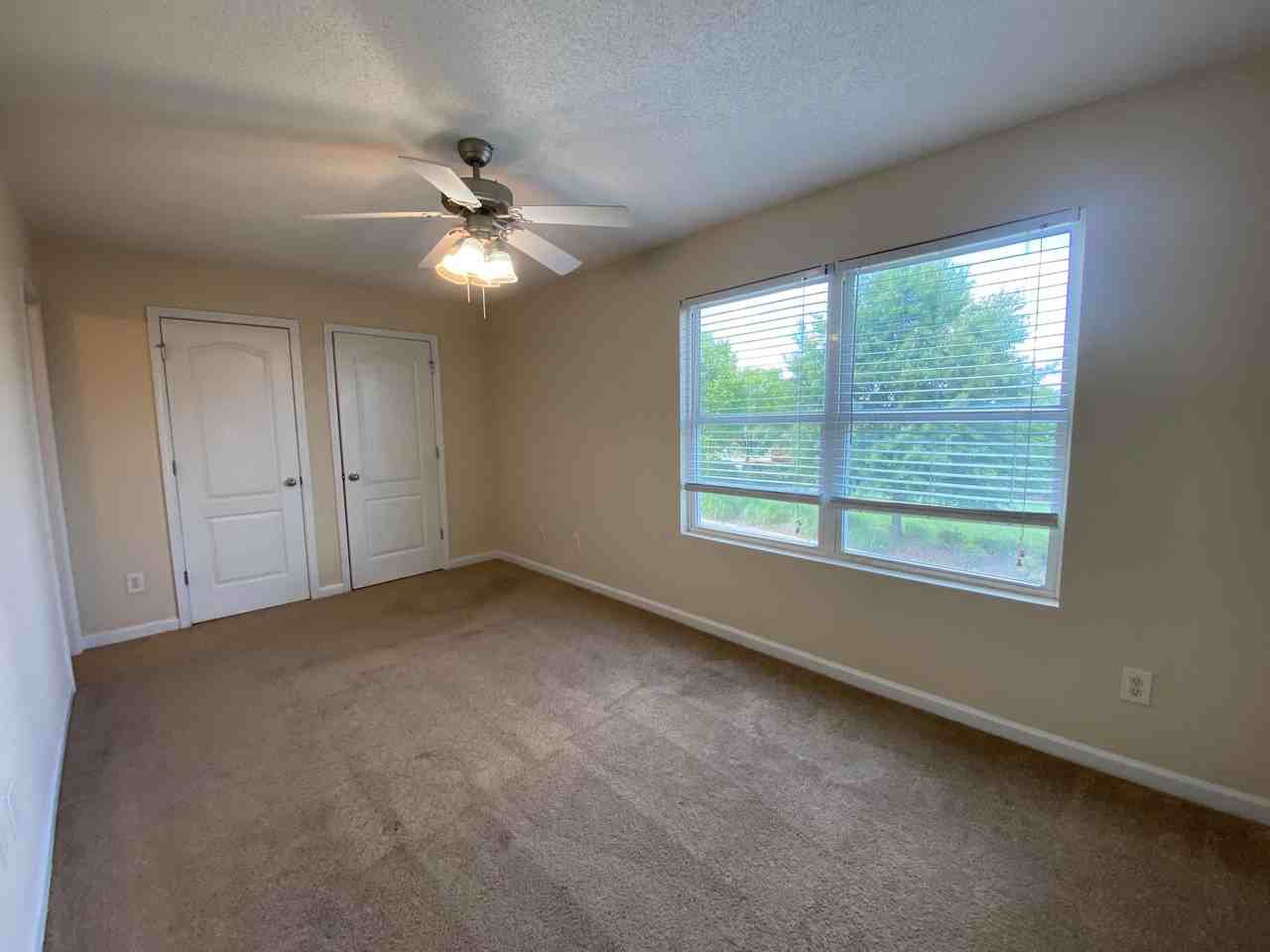 224 Bridgewater Circle - Photo 5 of 10