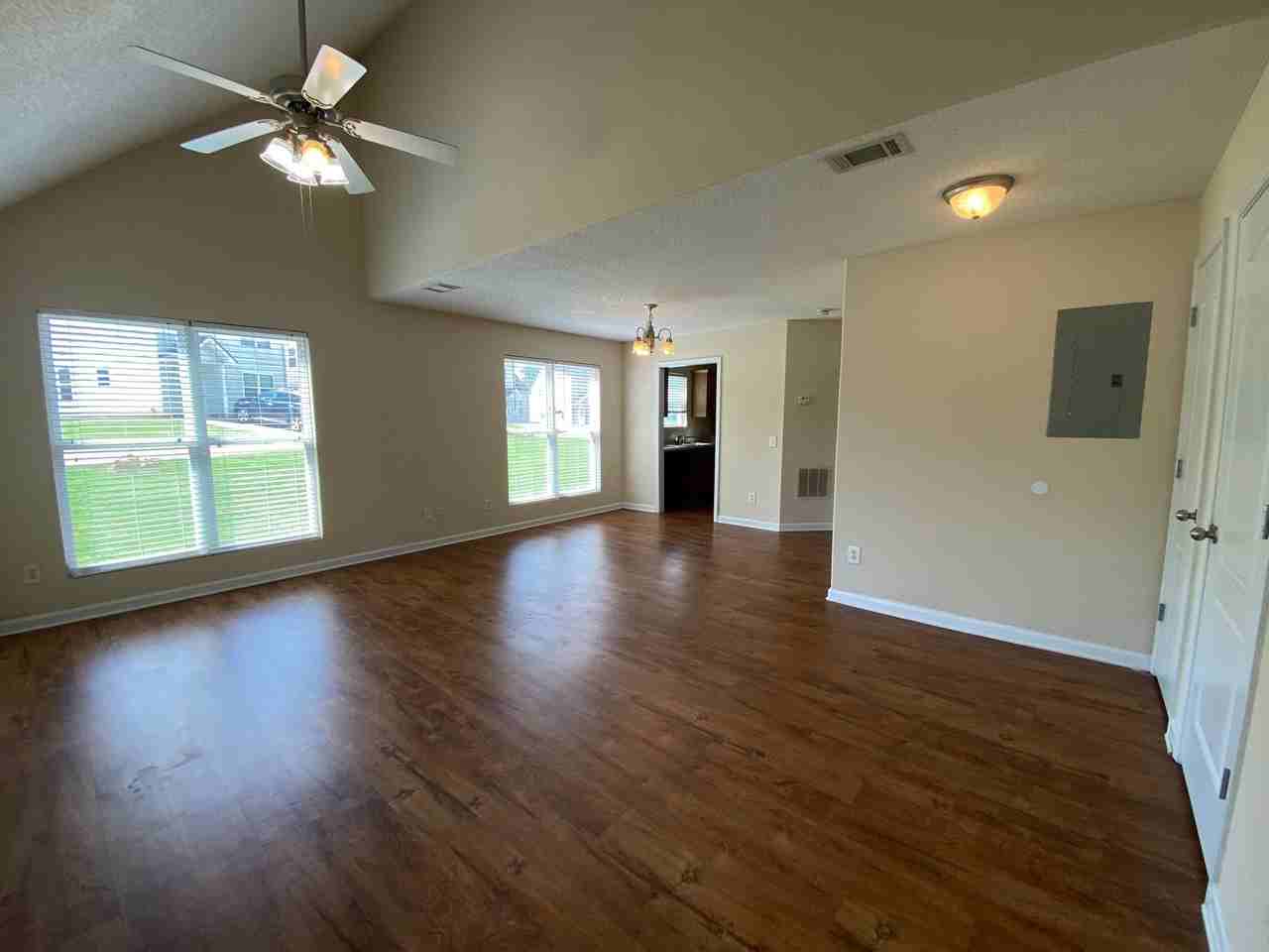 224 Bridgewater Circle - Photo 2 of 10