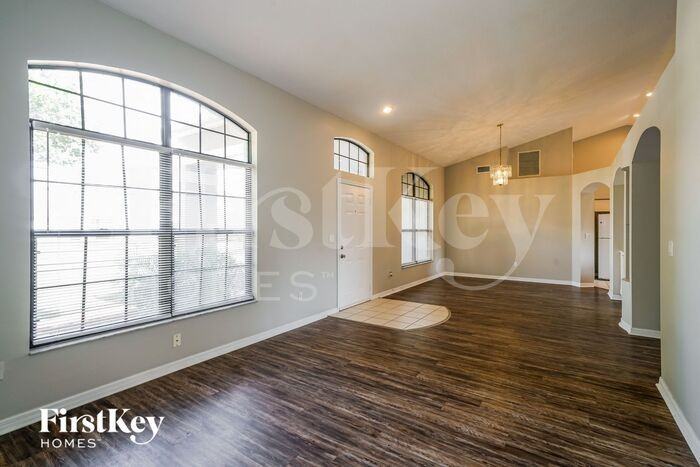 1627 Powder Ridge Dr - Photo 2 of 15