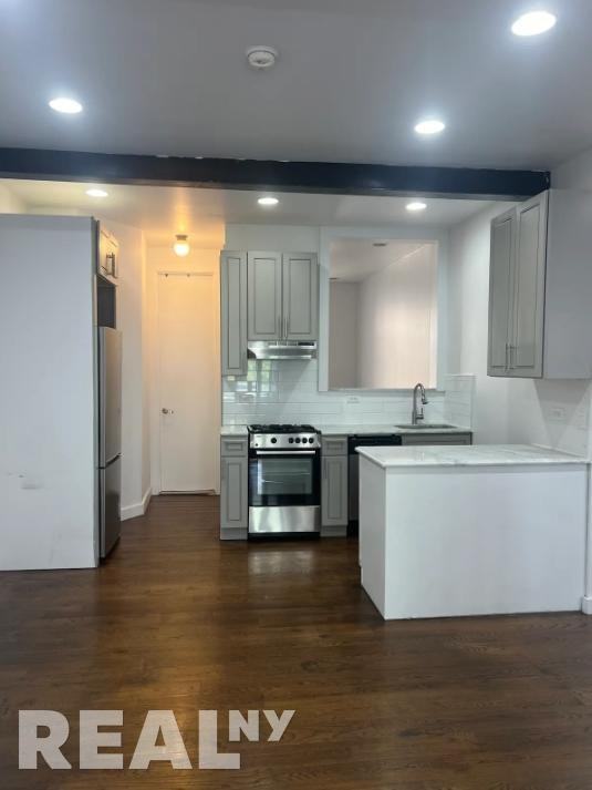 Eastern Pkwy #3K - Photo 3 of 13