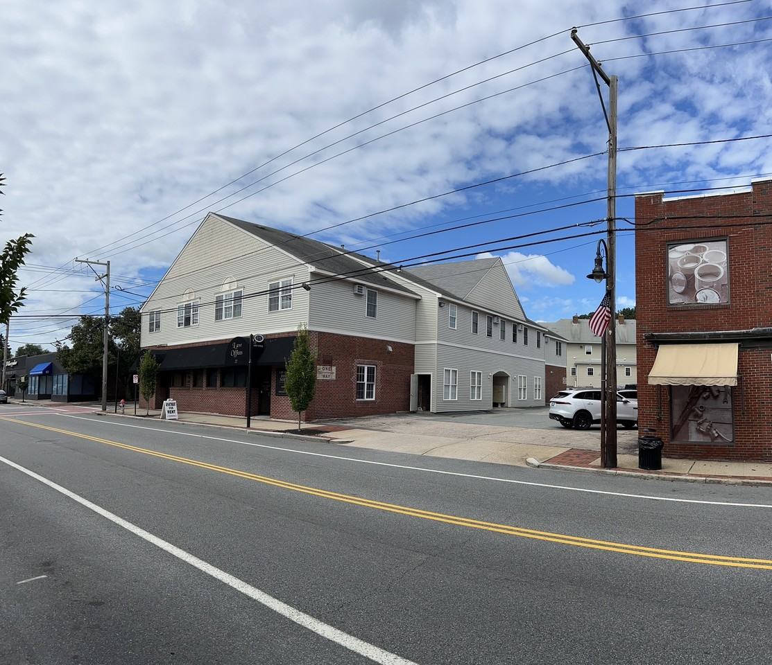 77 Rolfe Square - Photo 2 of 4