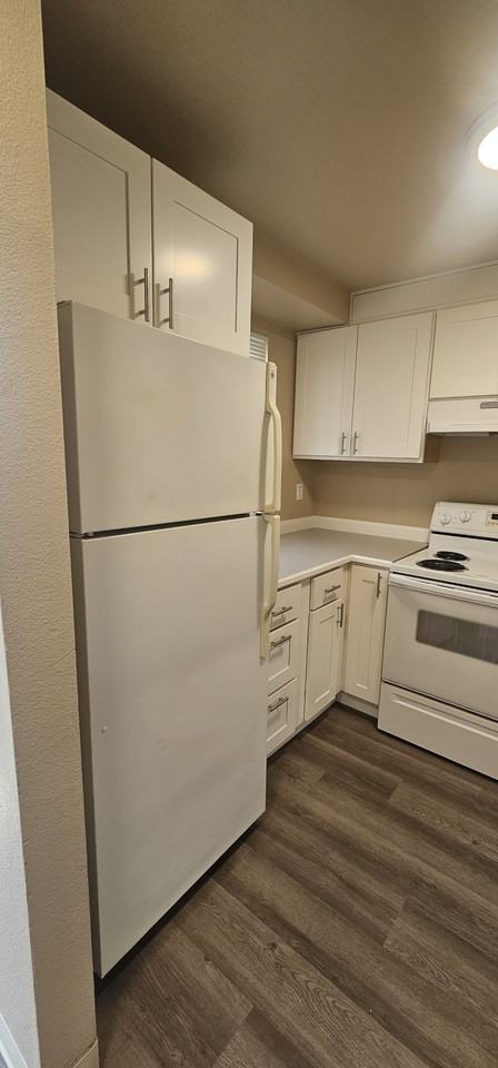B611-2A - Photo 3 of 16