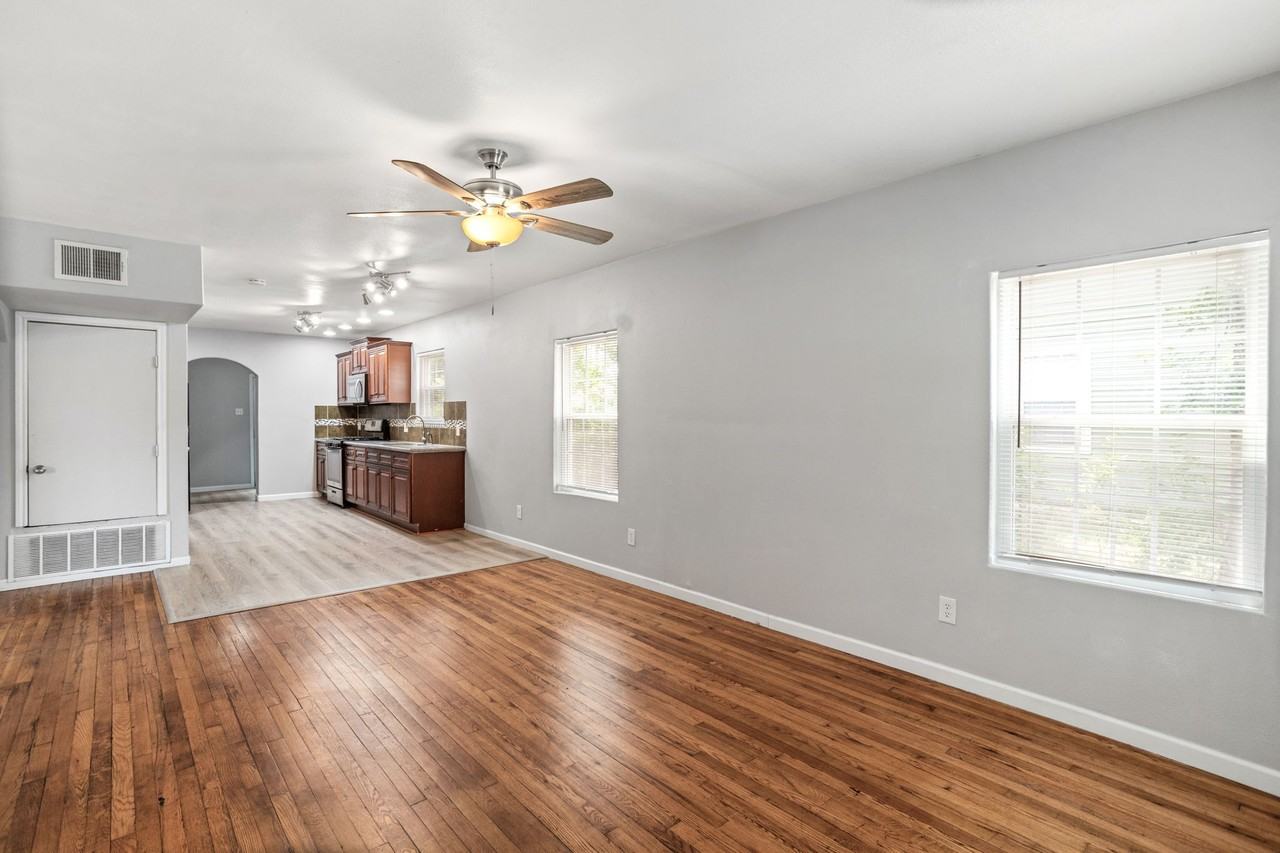 1336 West Ridgewood Court - Photo 6 of 16