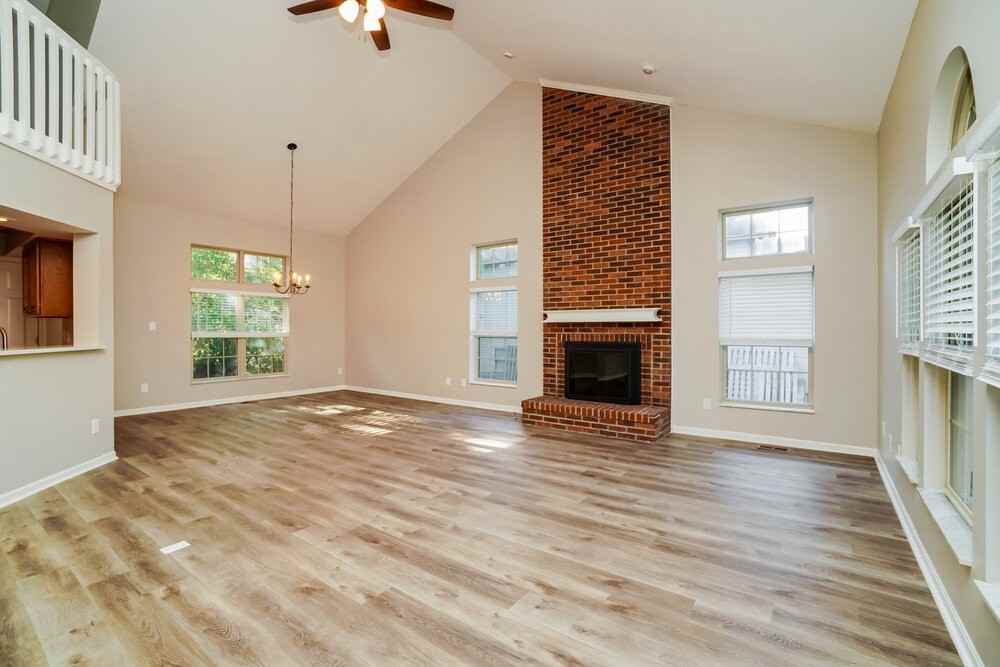 1635 Saffron Dr - Photo 6 of 18