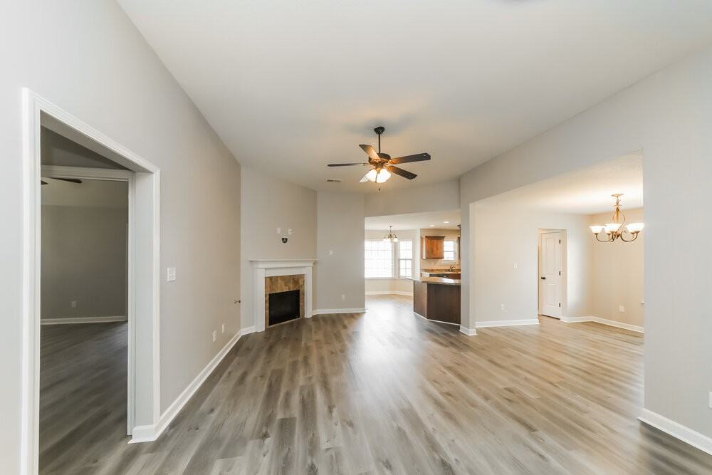 7898 Ironwood Dr - Photo 4 of 17
