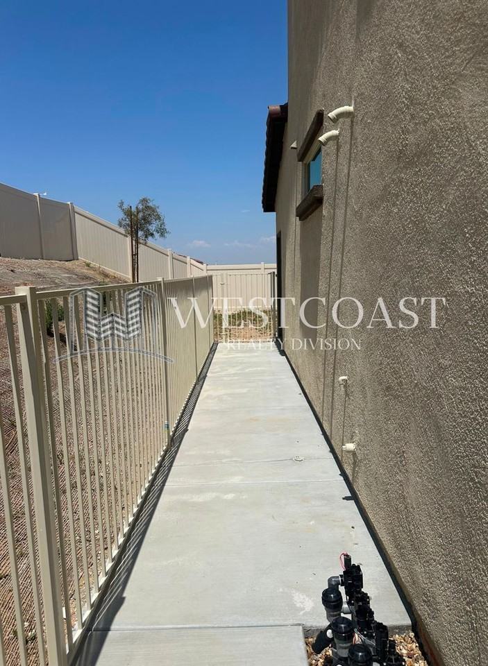 Menifee - 25134 Sand Wedge Dr - Photo 3 of 27