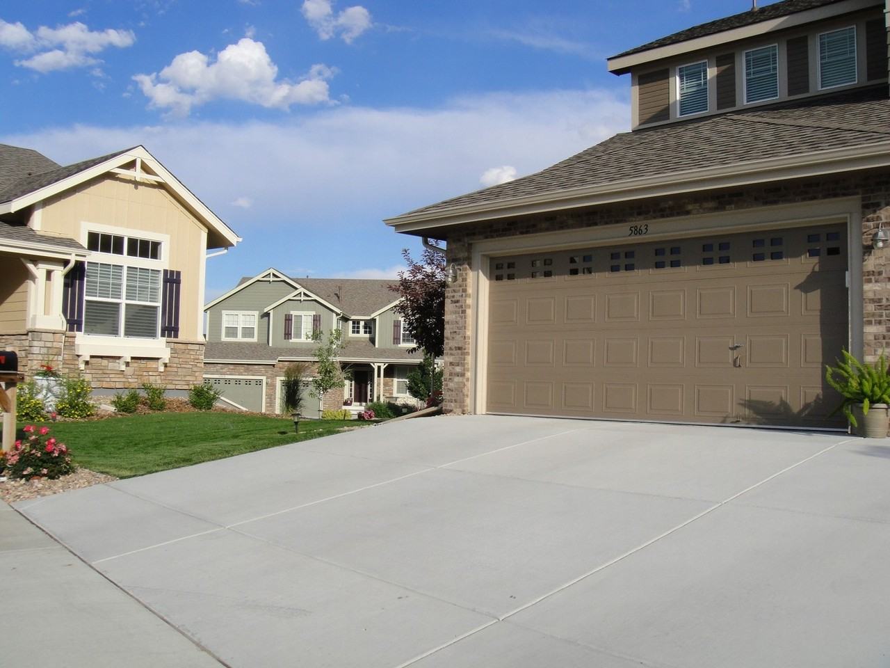 5863 Noble Ct - Photo 6 of 50