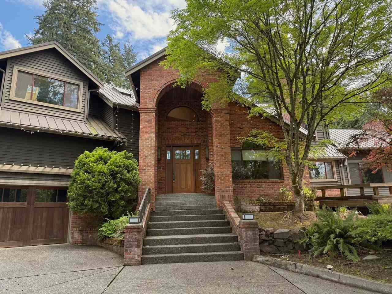 1130 Lancaster Way Se - Photo 3 of 38