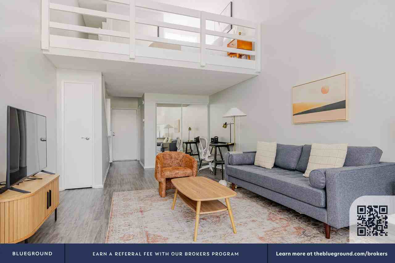 641 Gayley Ave #1331 - Photo 5 of 18