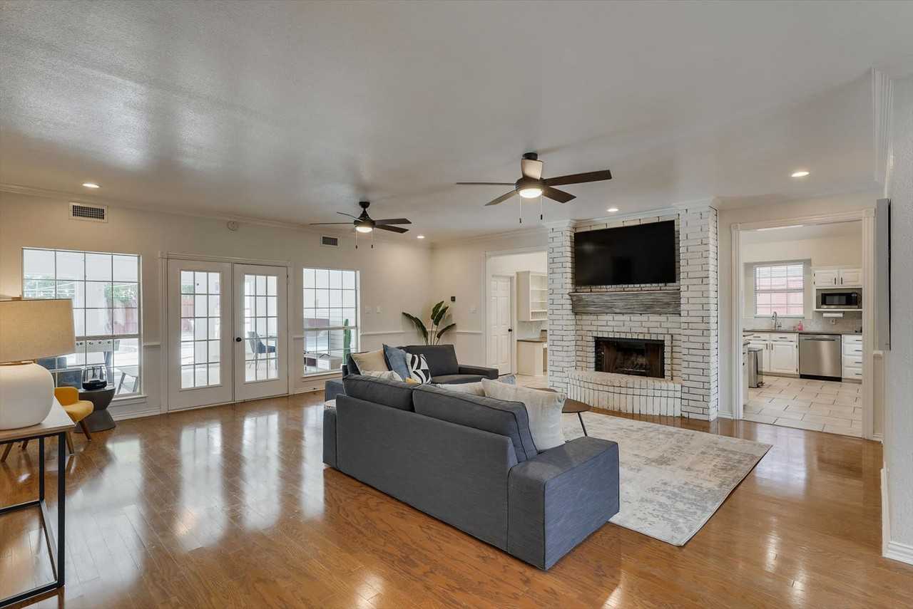 7701 Ridgeway Ct #1224132P - Photo 6 of 46