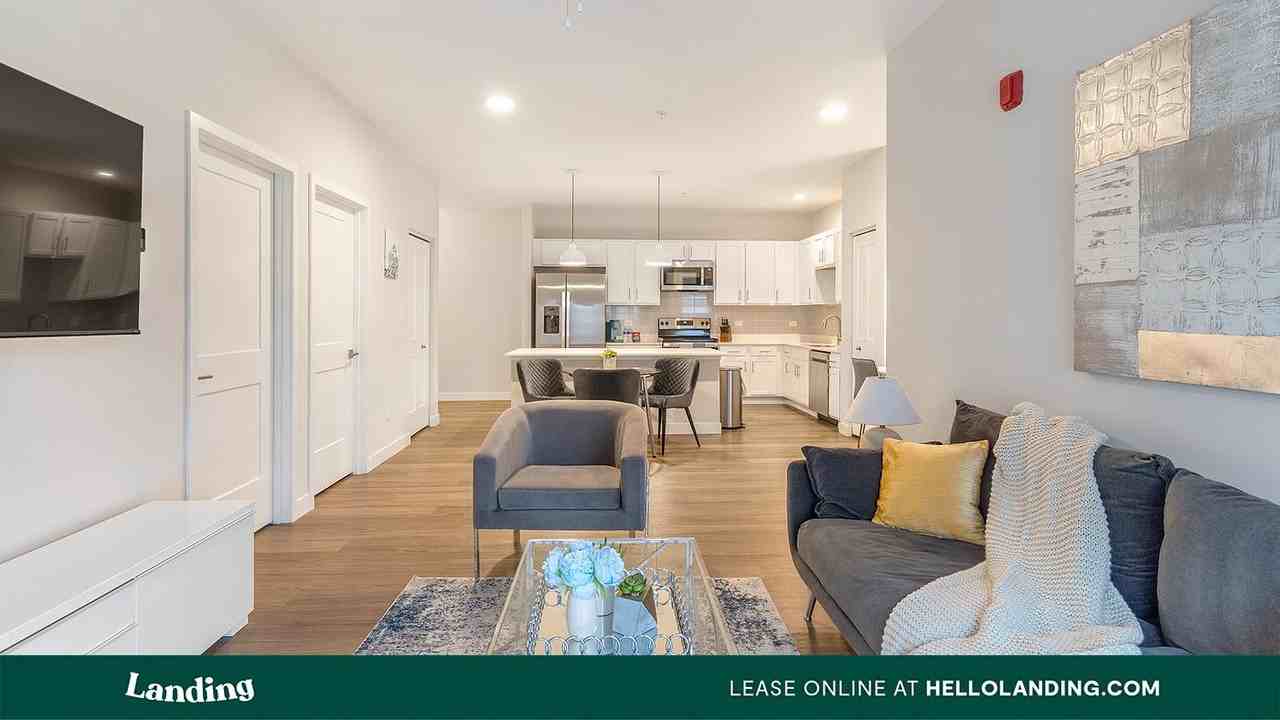 8900 Archer Ave - Photo 7 of 50