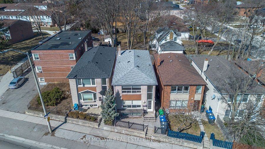 376 Lakeshore Road West - Photo 2 of 42