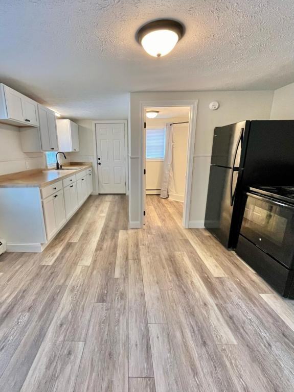 19 Spruce St Apt D - Photo 2 of 11