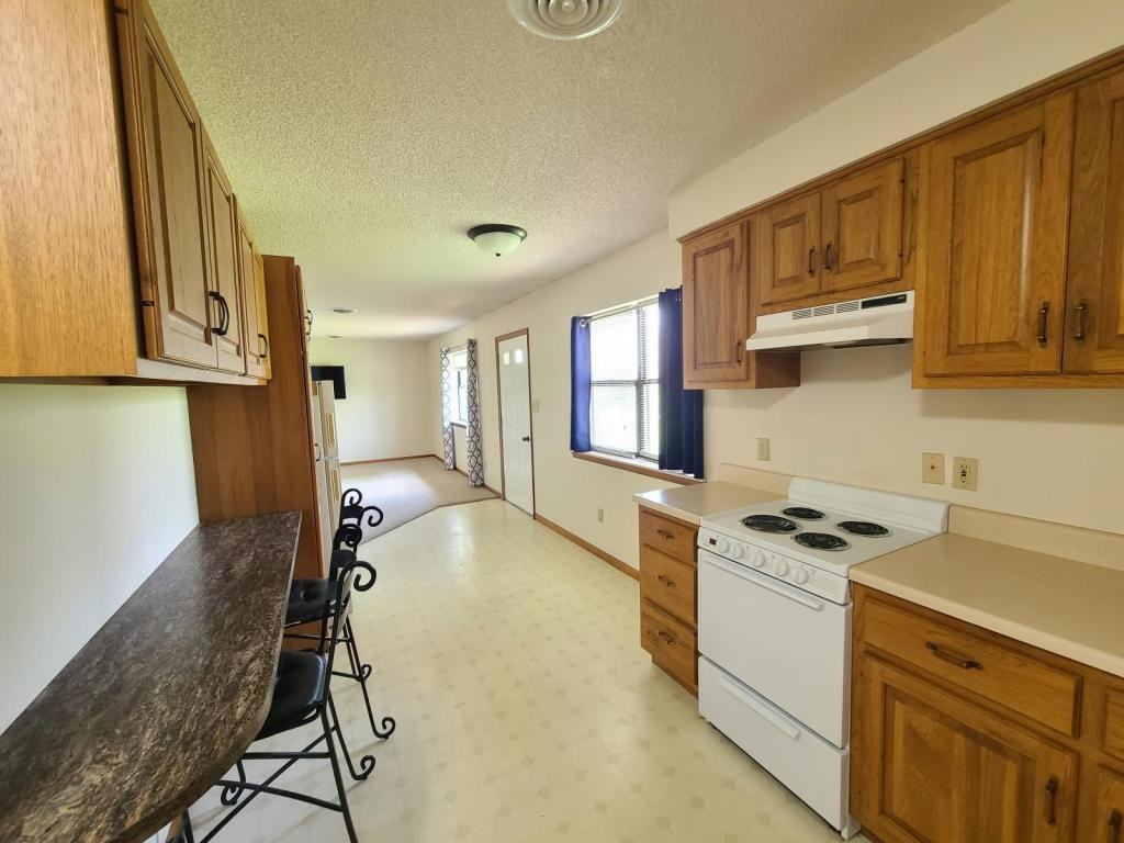 16924 Amstutz Rd - Photo 7 of 16