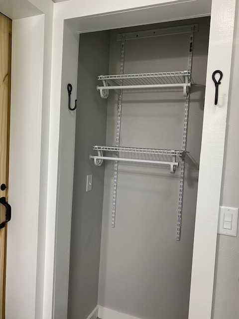 304 Grant St - Photo 2 of 7