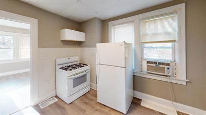 222 Linden Ave #2 - Photo 3 of 6