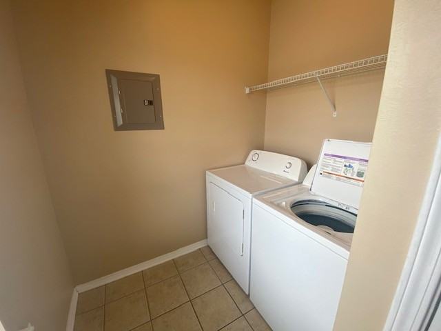 13586 Laurel Oaks Lane - Photo 2 of 17
