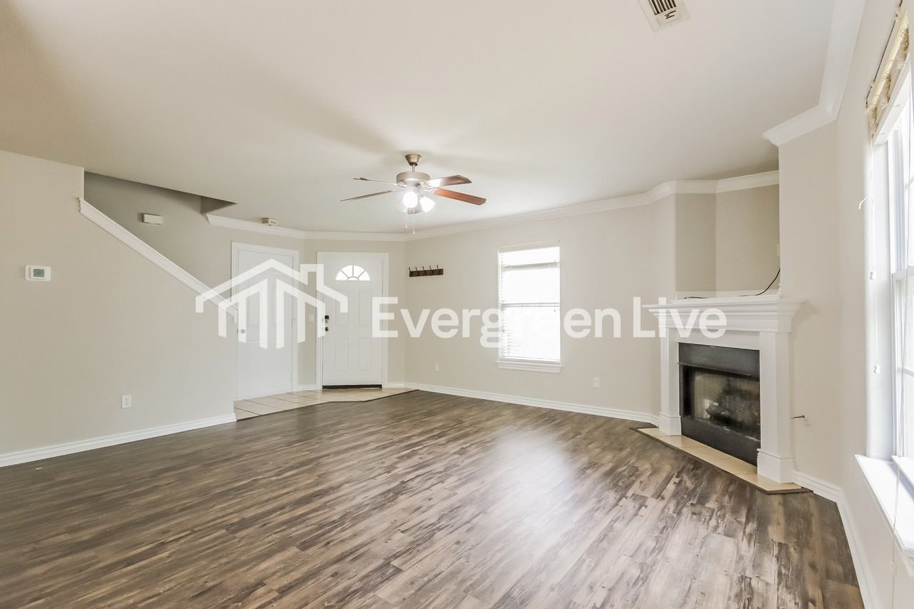 832 Oakwood Ct - Photo 5 of 15
