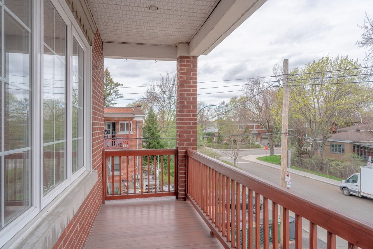 784 Rue Crevier - Photo 7 of 17