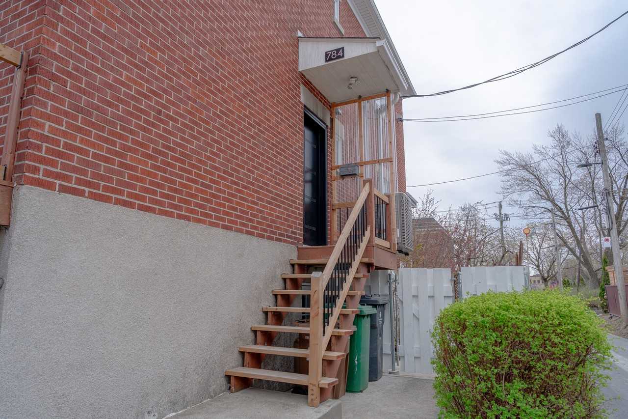 784 Rue Crevier - Photo 5 of 17