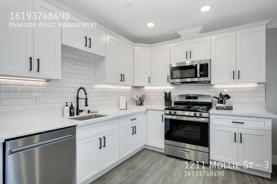 1211 Mollie St #3 - Photo 5 of 15