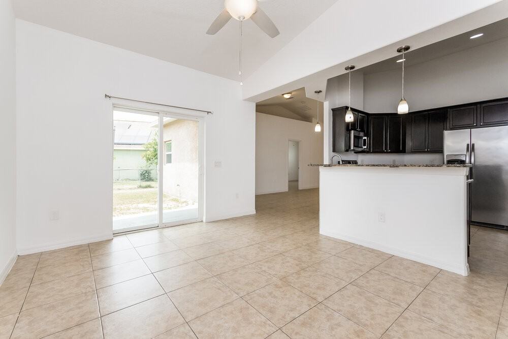1143 Doncaster Ct - Photo 7 of 16