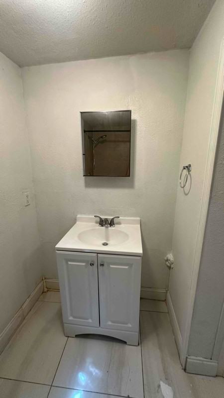 7573 Nw 12th Ct - Photo 4 of 6