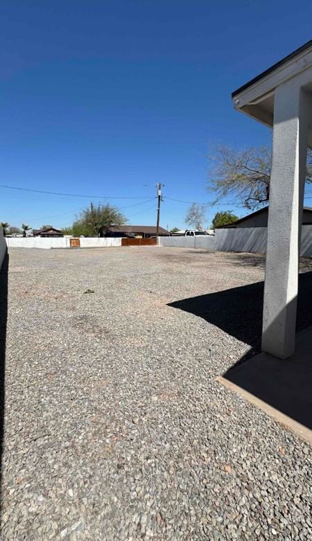 3837 W Lincoln St - Photo 5 of 23