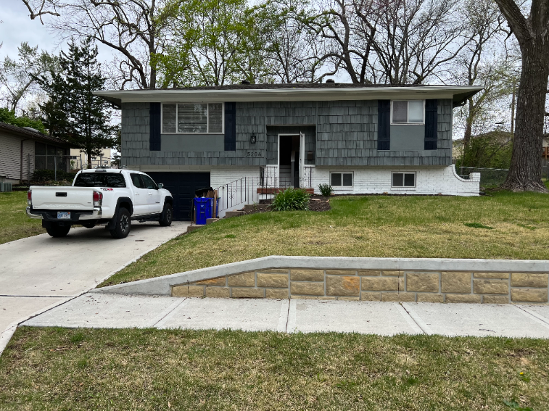 5206 Goodman Ln - Photo 2 of 18