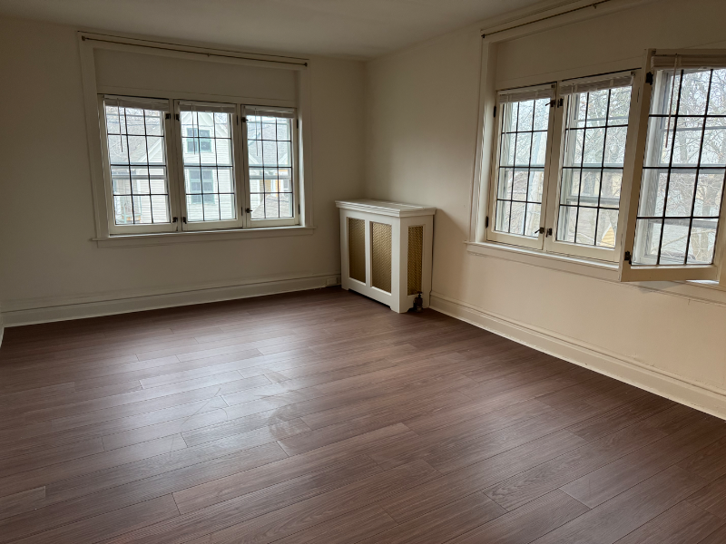 2218 N Summit Ave #305