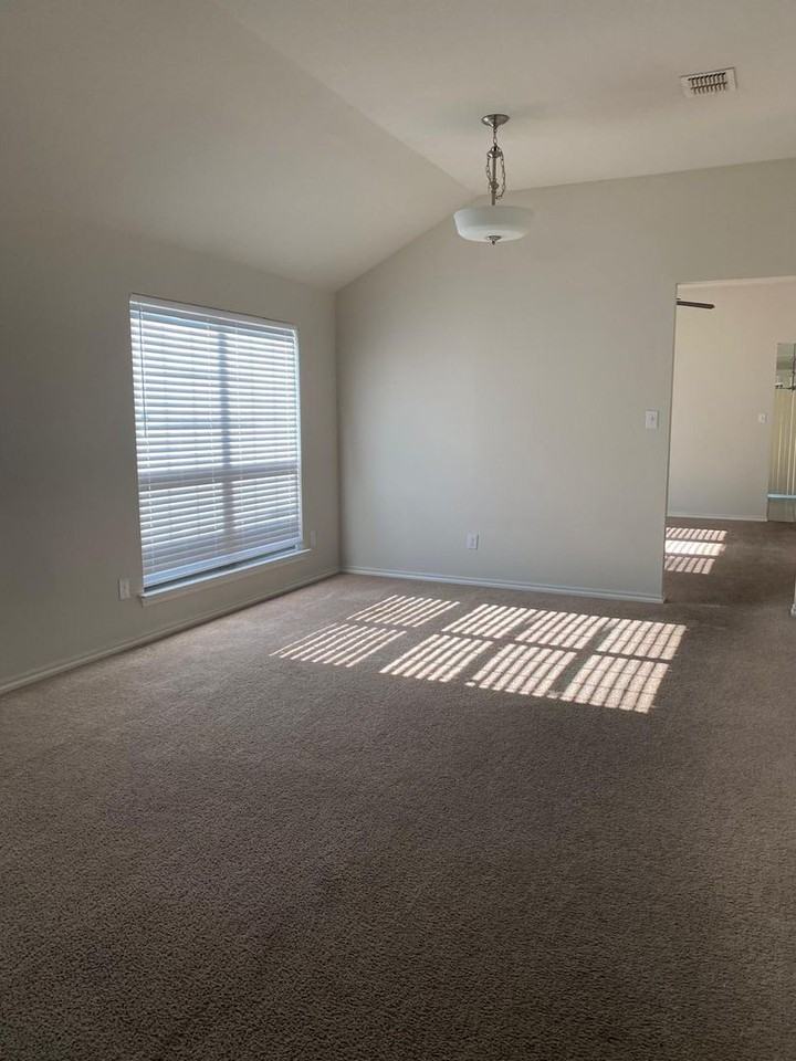 1425 Gallina Trl - Photo 2 of 27