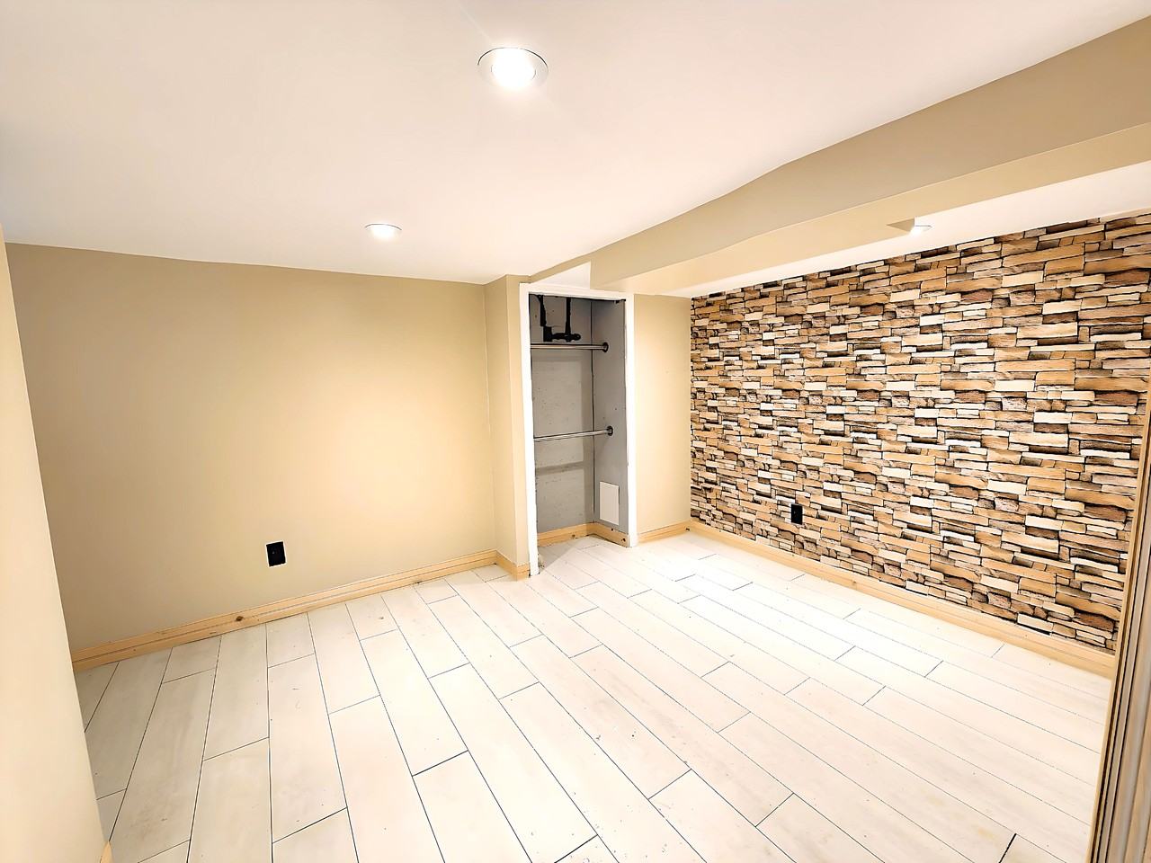 100 Blakley Avenue - Photo 7 of 9
