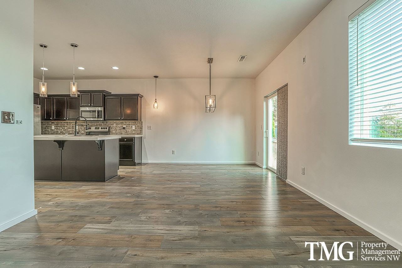 13110 Ne 56th Cir - Photo 2 of 30