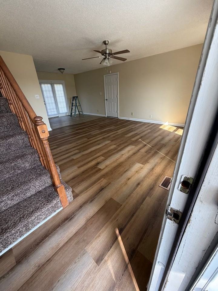 910 Dolphin Ln - Photo 2 of 22