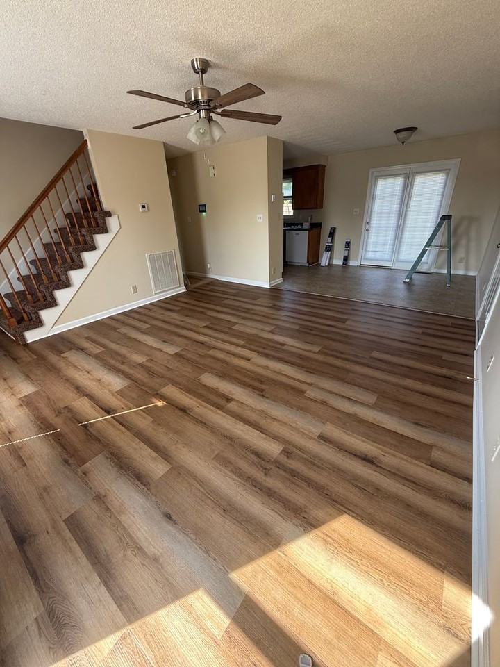 910 Dolphin Ln - Photo 3 of 22