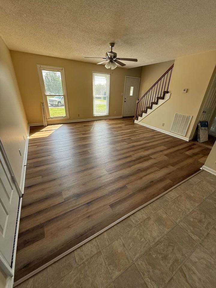 910 Dolphin Ln - Photo 4 of 22