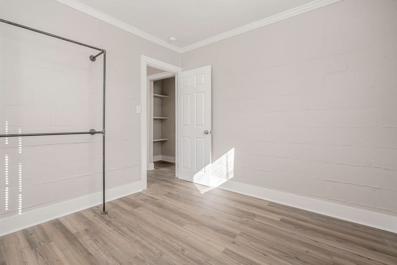 1218 Gregg St - Photo 5 of 11