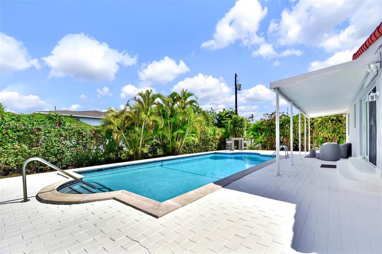 2195 Sw 25th Ter #NA - Photo 3 of 25