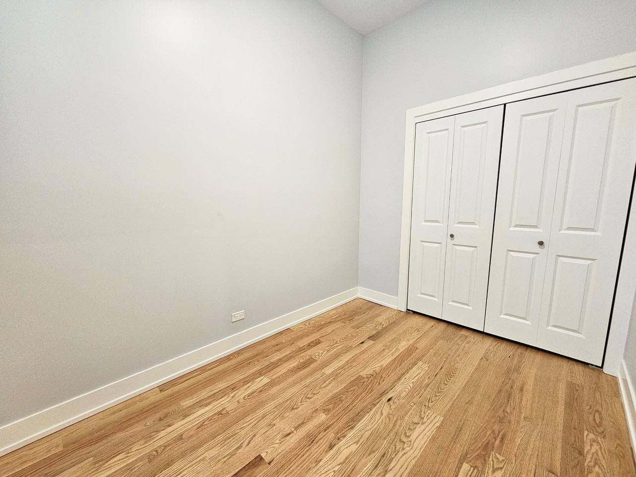 1415 W Erie St #1R - Photo 5 of 10