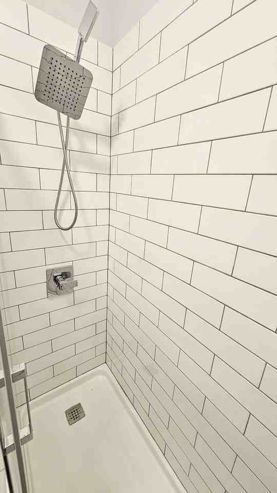 1415 W Erie St #1R - Photo 6 of 10