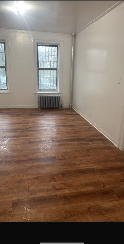 615 Pelham Pkwy N #A - Photo 3 of 5