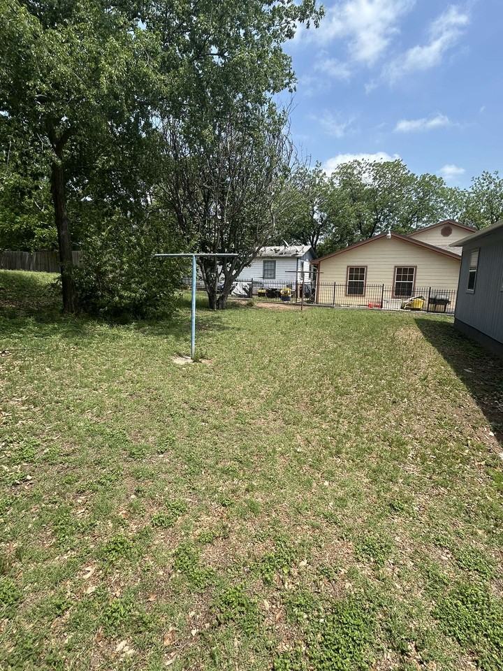 1007 E Grand Ave #NA - Photo 3 of 14