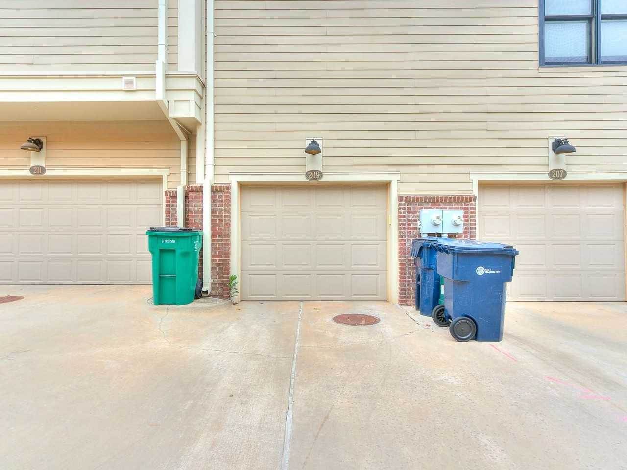 209 N Geary Ave - Photo 6 of 29