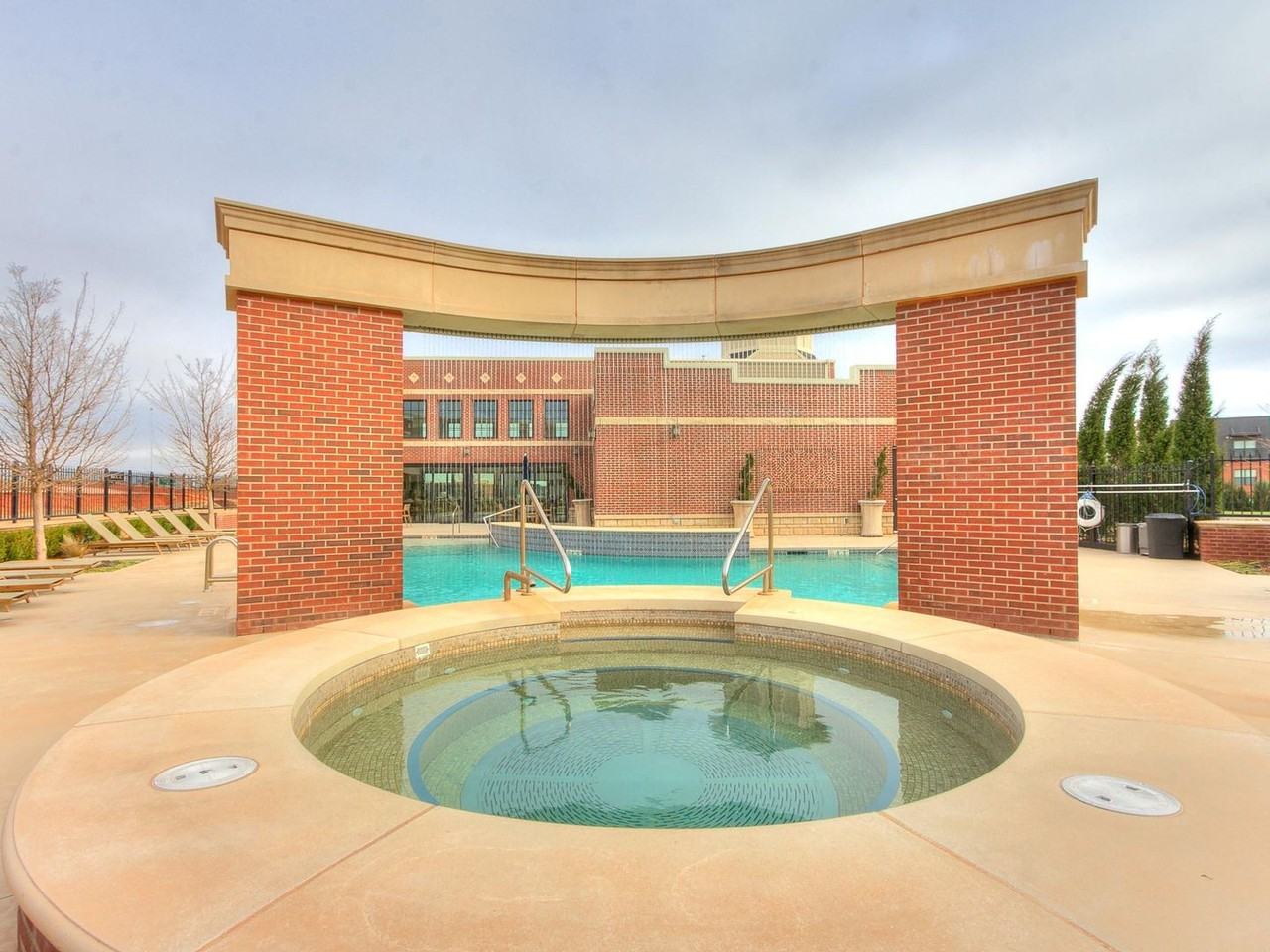 209 N Geary Ave - Photo 7 of 29